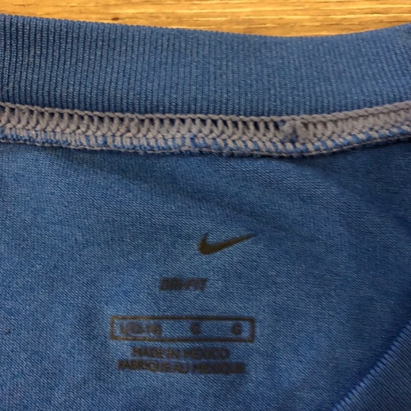 Boys NIKE Dri-Fit blue athletic top L (12-14) - Picture 2 of 2